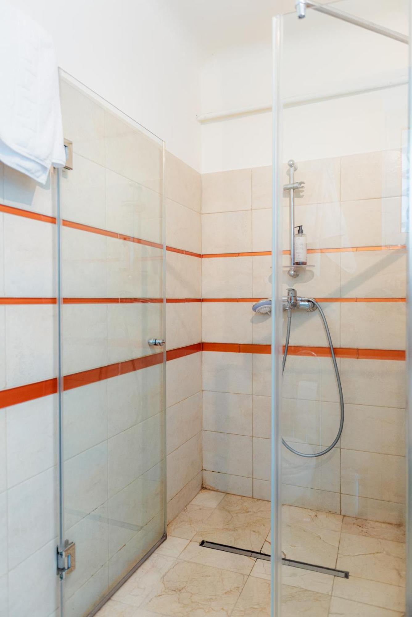Downtown Apartment Boutique Green Garden Unirii 布加勒斯特 外观 照片