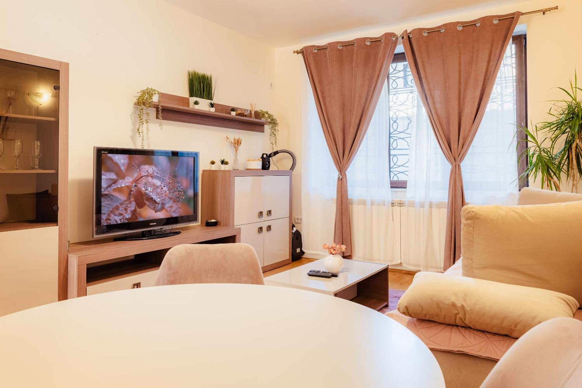 Downtown Apartment Boutique Green Garden Unirii 布加勒斯特 外观 照片